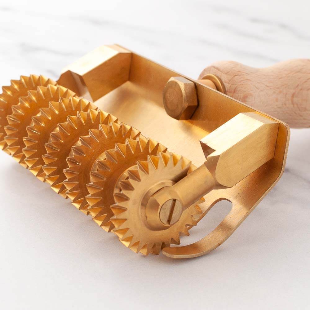 Ga.Ri Professional Brass Festooned Edge Ribbon Pasta Seven Wheel Cutter