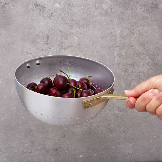 Colander washing fruit