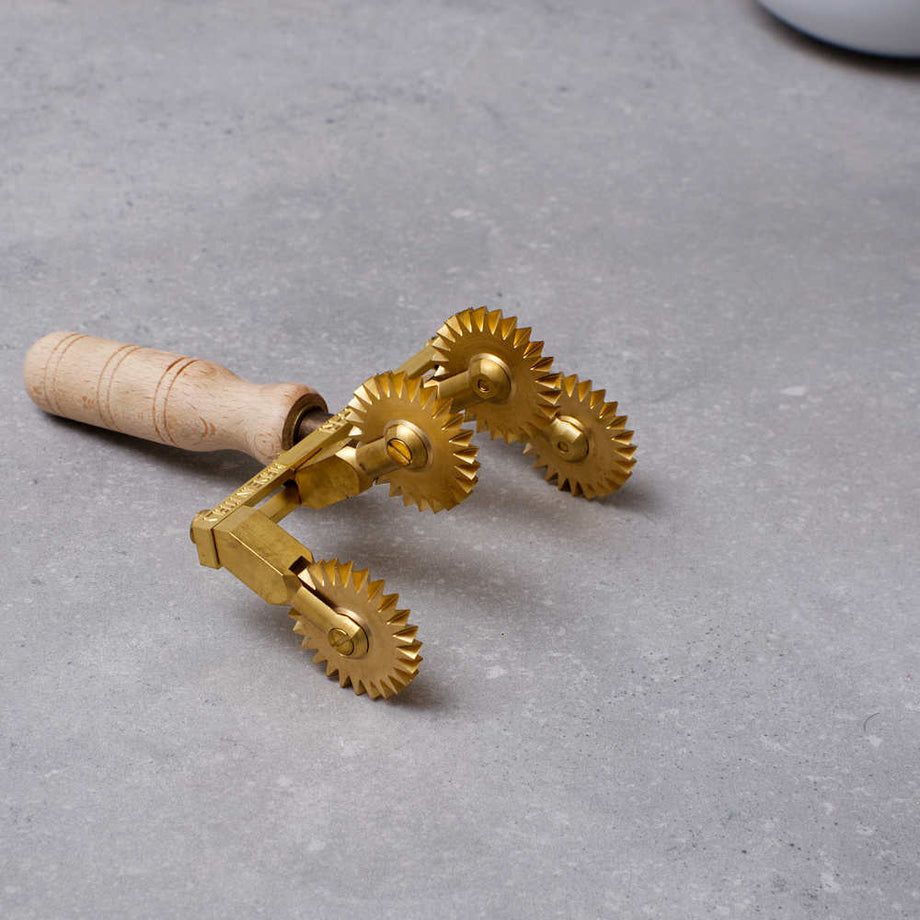 Adjustable Pasta Cutter with Brass Wheels