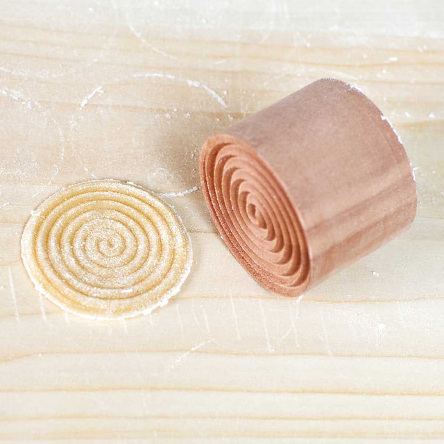 Spiral reverse pattern of corzetti stamp