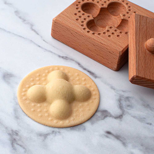 Wooden Single Ravioli 'Molecule' Pasta Mould with tamper