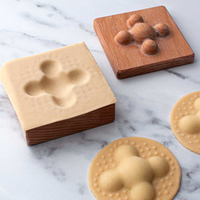 Wooden Single Ravioli 'Molecule' Pasta Mould with tamper